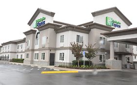 Holiday Inn Express & Suites Jackson By Ihg